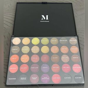 MORPHE 35M BOSS MOOD Artistry Eyeshadow Palette